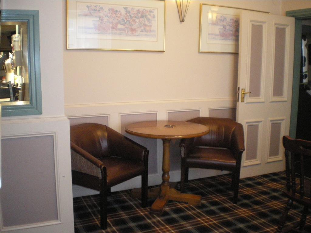 Crown Hotel Pwllheli Zewnętrze zdjęcie