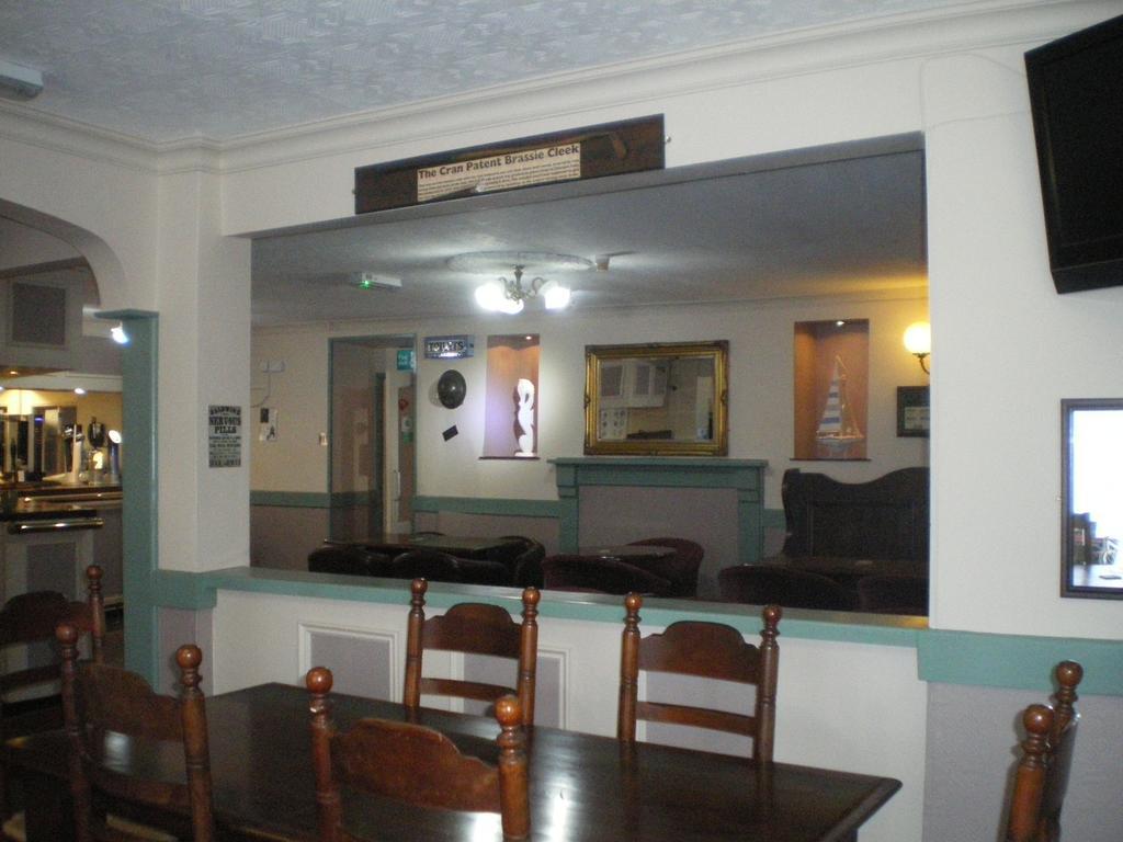 Crown Hotel Pwllheli Zewnętrze zdjęcie