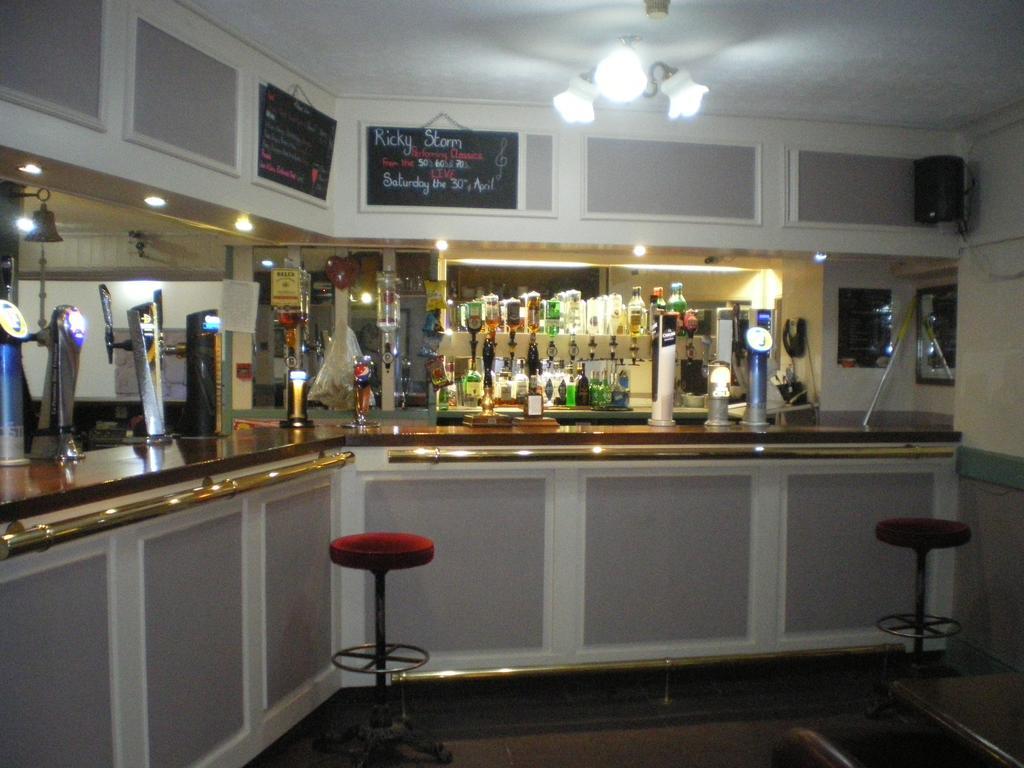 Crown Hotel Pwllheli Zewnętrze zdjęcie