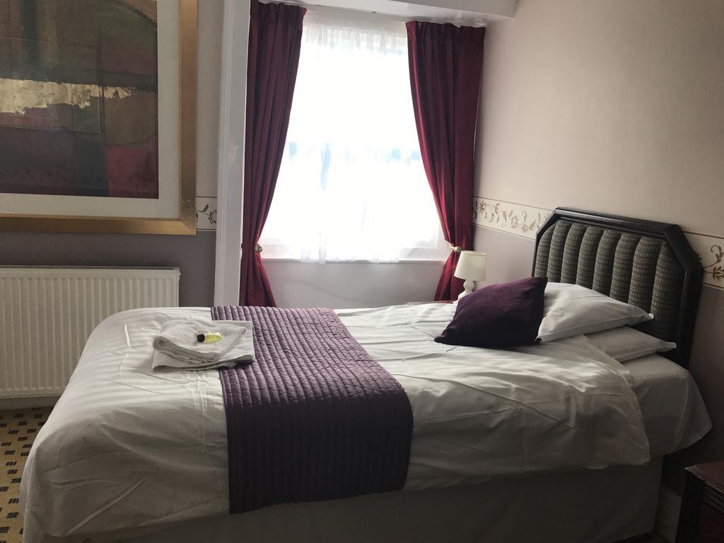Crown Hotel Pwllheli Zewnętrze zdjęcie