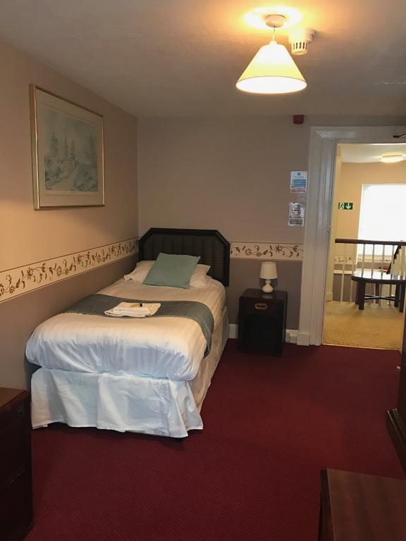Crown Hotel Pwllheli Zewnętrze zdjęcie